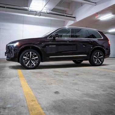 2025 Volvo XC90 B5 Core
