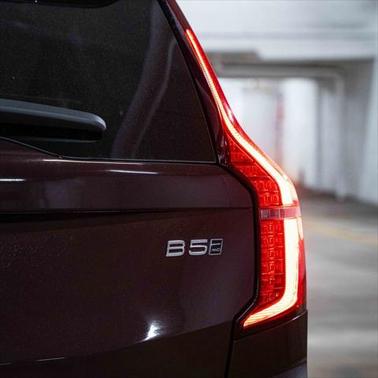 2025 Volvo XC90 B5 Core