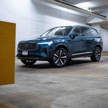 2026 Volvo XC90 Core, B6 AWD Gas (mild hybrid), Gasoline, Bright, 7 Seats