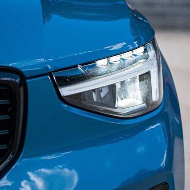 Fjord Blue 2024 Volvo XC40 Core