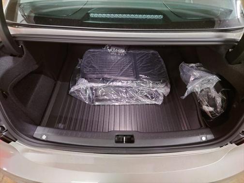 2024 Volvo S90 Recharge Plug-In Hybrid T8 Ultimate