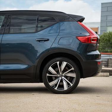 2022 Volvo XC40 Recharge Pure Electric P8 Twin Plus