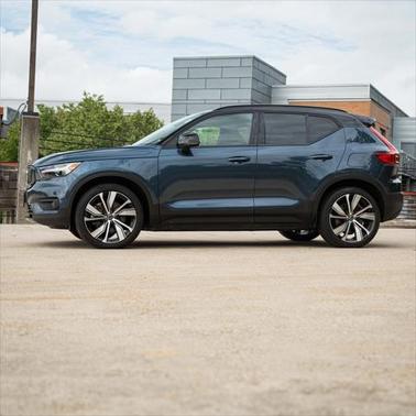 2022 Volvo XC40 Recharge Pure Electric P8 Twin Plus