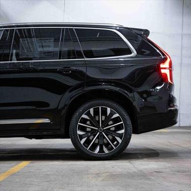 2025 Volvo XC90 Plug-In Hybrid T8 Plus 6-Seater