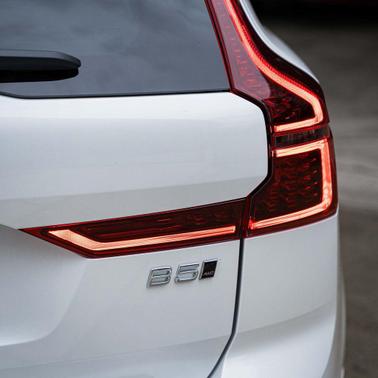 2026 Volvo XC60 B5 Ultra