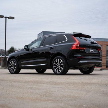 2023 Volvo XC60 B5 Plus Bright Theme