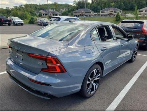 2024 Volvo S60 B5 Plus Dark Theme