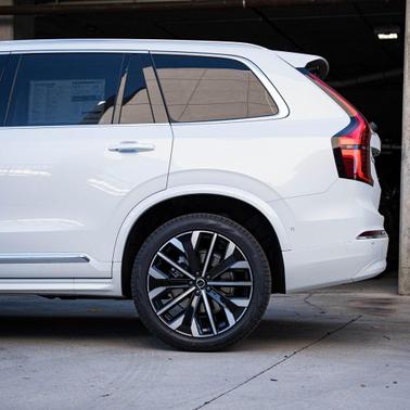 2026 Volvo XC90 B6 Ultra 6-Seater