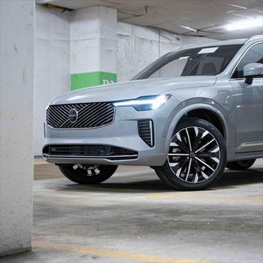 2025 Volvo XC90 Plug-In Hybrid T8 Plus 7-Seater