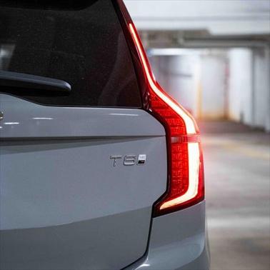 2025 Volvo XC90 Plug-In Hybrid T8 Plus 7-Seater