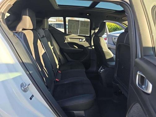 2024 Volvo XC40 Recharge Pure Electric Twin Ultimate