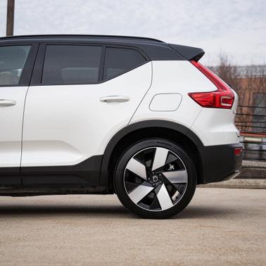 2024 Volvo XC40 Recharge Pure Electric Twin Ultimate