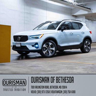 2026 Volvo XC40 B5 Plus