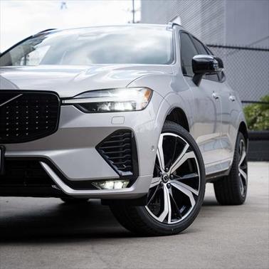 2025 Volvo XC60 B5 Ultra
