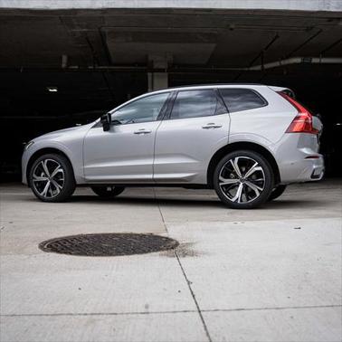 2025 Volvo XC60 B5 Ultra