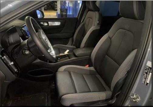 Thunder Grey 2023 Volvo C40 Recharge Pure Electric Core