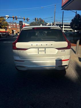 2023 Volvo XC60 B5 Plus Bright Theme