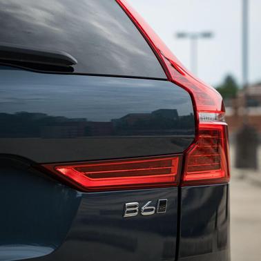 2022 Volvo XC60 B6 Inscription