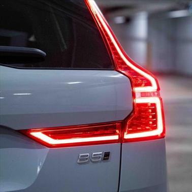 2025 Volvo XC60 Plus