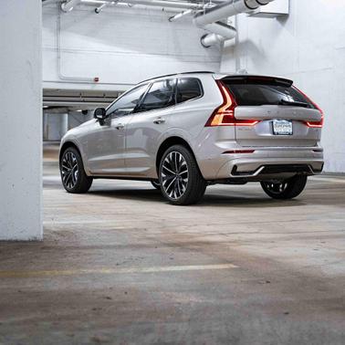 2026 Volvo XC60 B5 Ultra