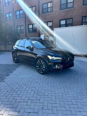 2025 Volvo XC60 Plug-In Hybrid T8 Ultra