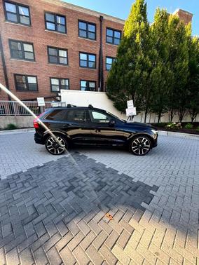 2025 Volvo XC60 Plug-In Hybrid T8 Ultra
