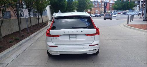 2023 Volvo XC60 Recharge Plug-In Hybrid T8 Plus Bright Theme