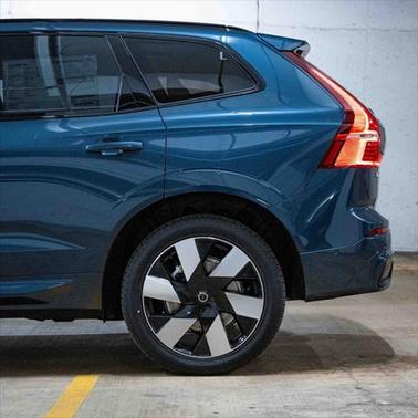 2025 Volvo XC60 Plug-In Hybrid T8 Plus