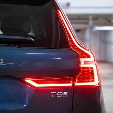 2025 Volvo XC60 Plug-In Hybrid T8 Plus
