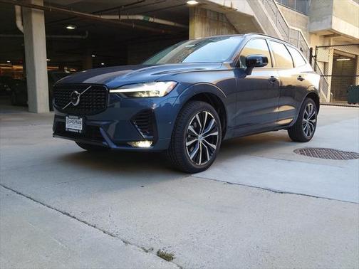 2025 Volvo XC60 B5 Plus