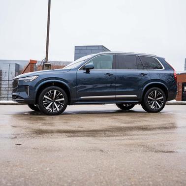 2025 Volvo XC90 B5 Core