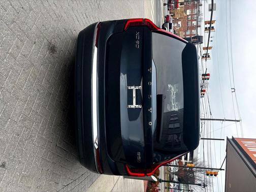 2025 Volvo XC90 B5 Core