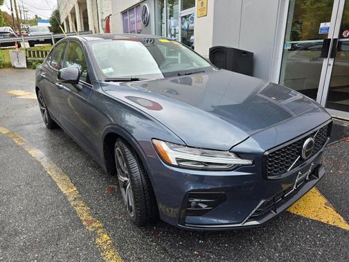 2025 Volvo S60 B5 Core