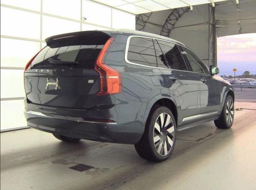 2024 Volvo XC90 Recharge Plug-In Hybrid T8 Plus Bright Theme 7-Seater