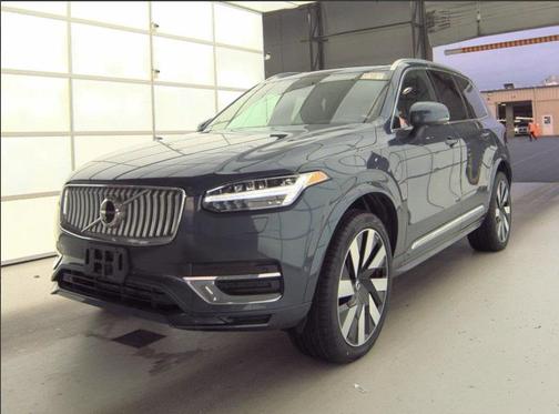 2024 Volvo XC90 Recharge Plug-In Hybrid T8 Plus Bright Theme 7-Seater