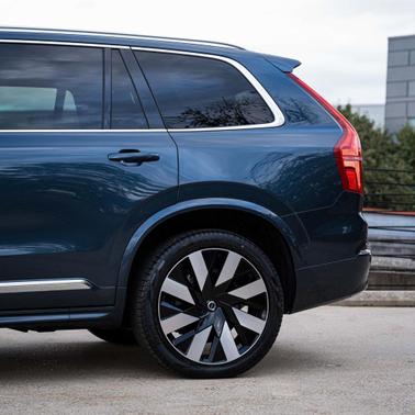 2024 Volvo XC90 Recharge Plug-In Hybrid T8 Plus Bright Theme 7-Seater