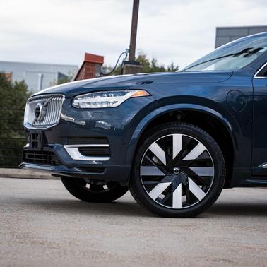 2024 Volvo XC90 Recharge Plug-In Hybrid T8 Plus Bright Theme 7-Seater