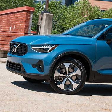 Fjord Blue 2024 Volvo XC40 Plus