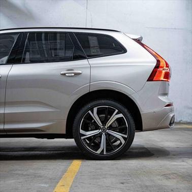 2025 Volvo XC60 Plug-In Hybrid T8 Ultra