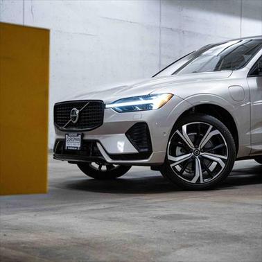 2025 Volvo XC60 Plug-In Hybrid T8 Ultra
