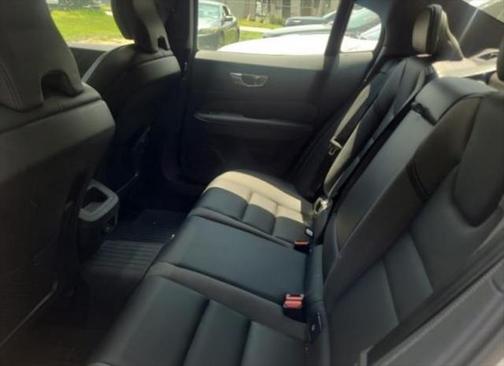2024 Volvo S60 B5 Plus Black Edition