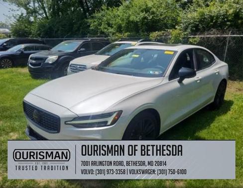 2024 Volvo S60 B5 Plus Black Edition
