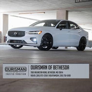 2024 Volvo S60 B5 Plus Black Edition