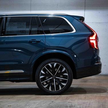 2026 Volvo XC90 Plug-In Hybrid T8 Plus 7-Seater