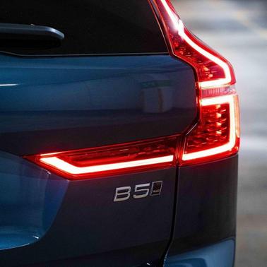 2026 Volvo XC60 B5 Plus