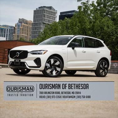 2023 Volvo XC60 Recharge Plug-In Hybrid T8 Plus Dark Theme