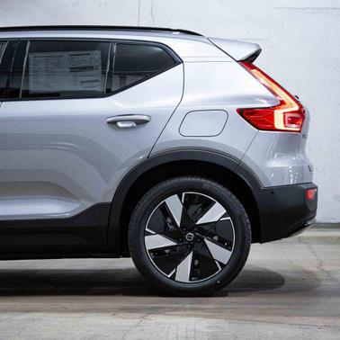 2026 Volvo EX40 Plus, Twin Motor, Fully electric