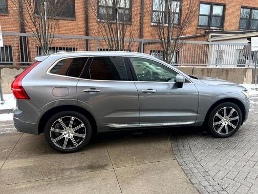 2021 Volvo XC60 T5 Inscription