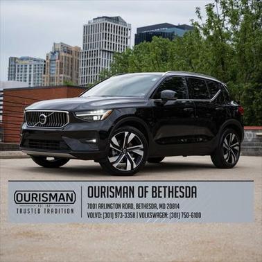2024 Volvo XC40 B5 Plus Bright Theme