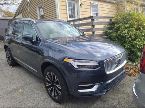 2023 Volvo XC90 Recharge Plug-In Hybrid T8 Plus 6-Seater